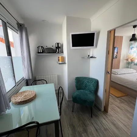 A 100m De La * لا باريه دي مونت