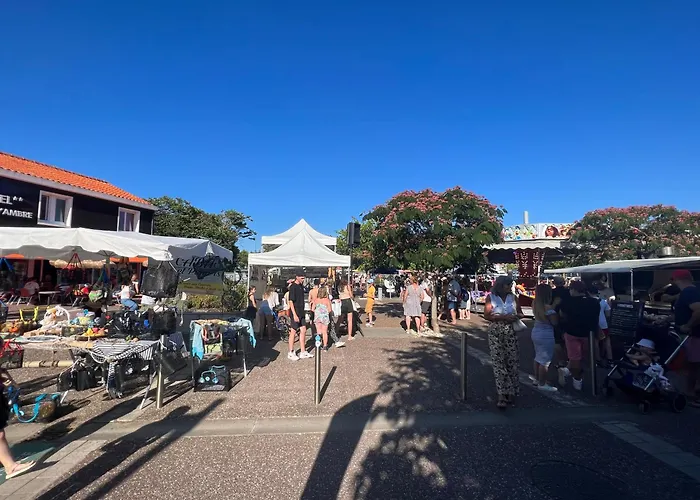 à 100m De La * La Barre-de-Monts